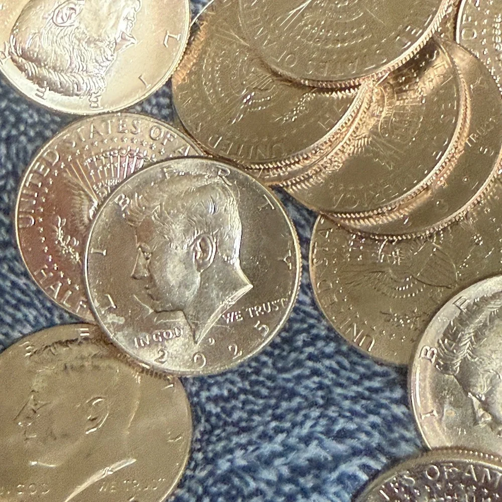 Collection of Kennedy Half Dollars 2025 Brilliant Uncirculated P& D 20 coins - Picture 2 of 6